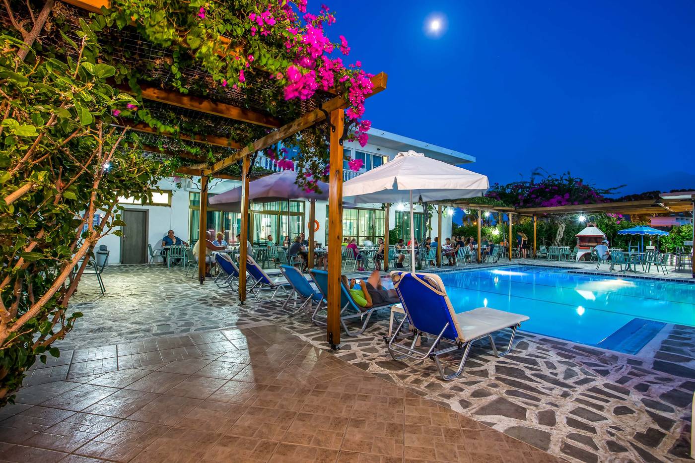 Belvita-Hotel-Terrace-23