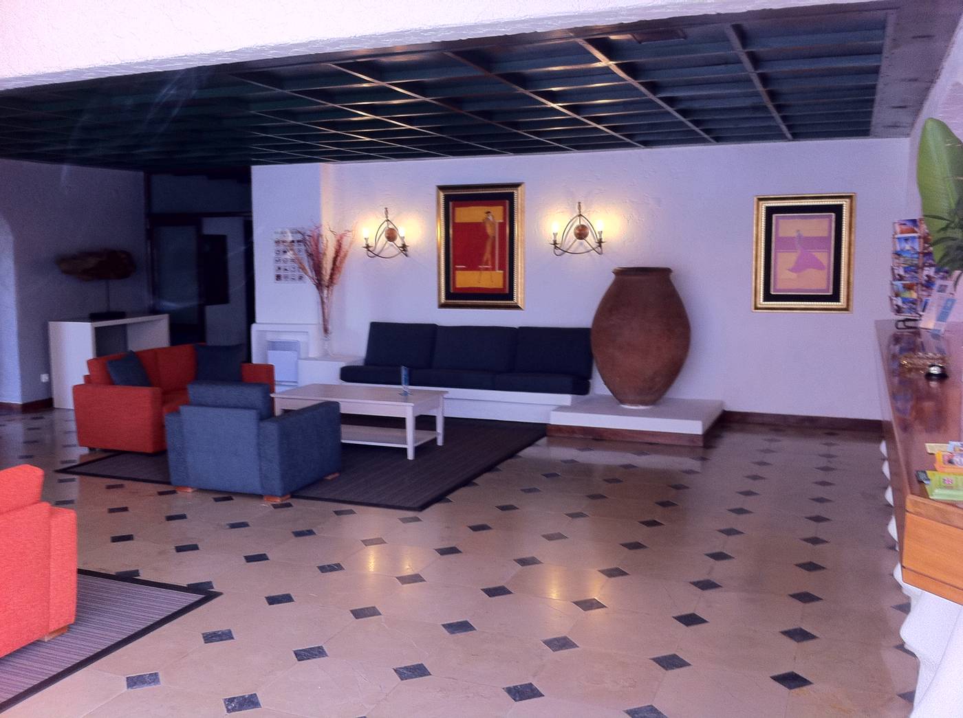 Solar-de-Sao-Joao-Lobby-13