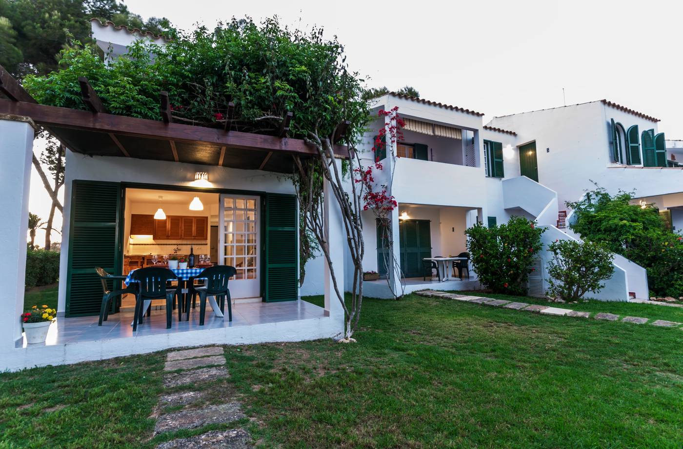 Las-Brisas-I---II-Room-15