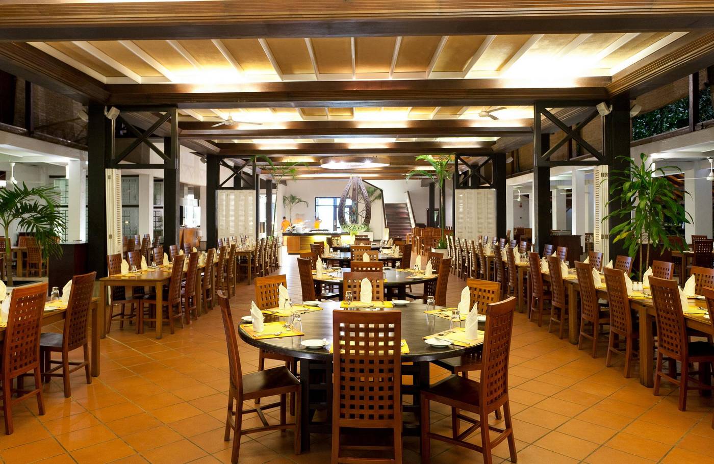 Cinnamon-Lodge-Habarana-Restaurant-43