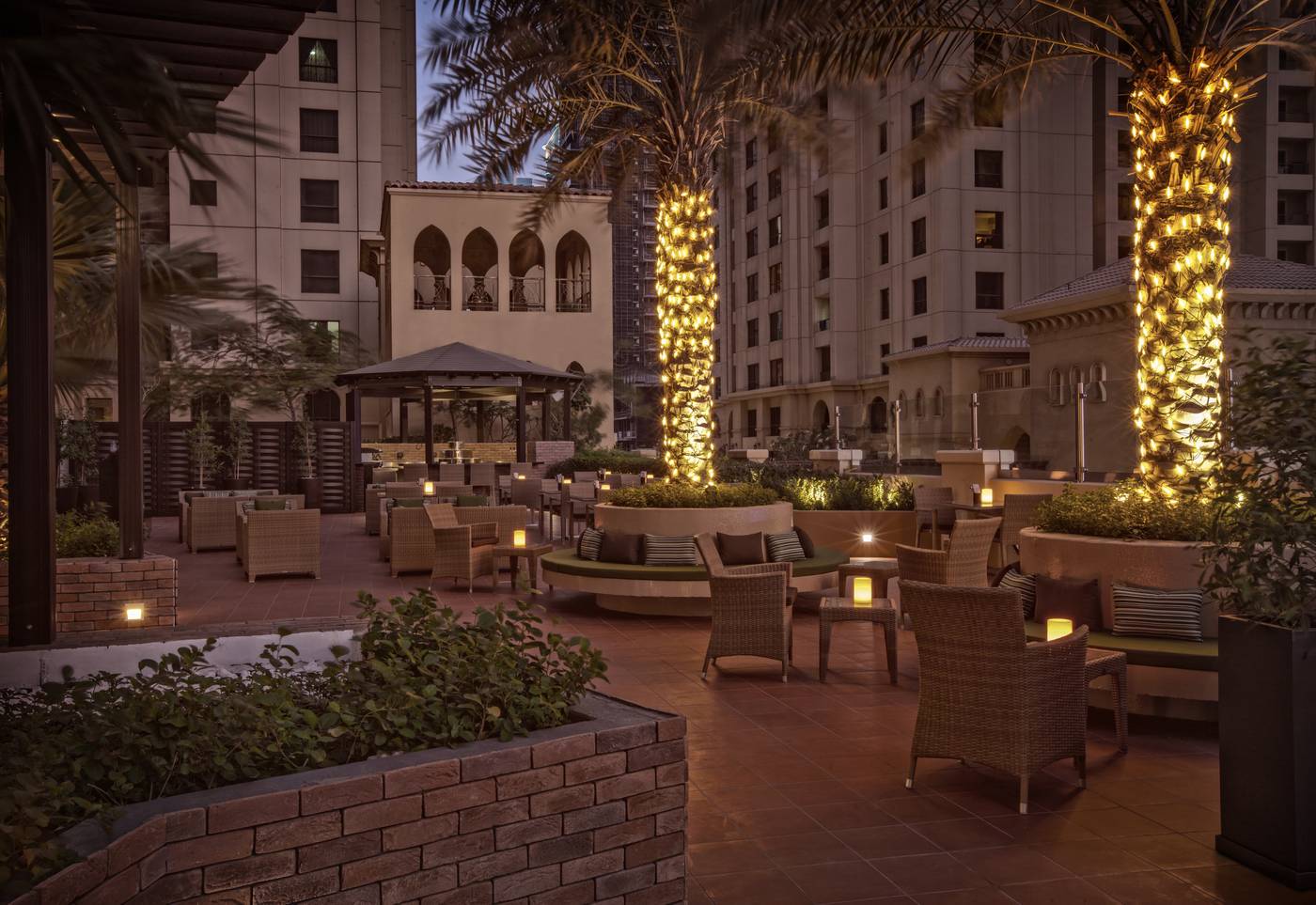 Amwaj-Rotana-Hotel-Jumeirah-Beach-General-view-8