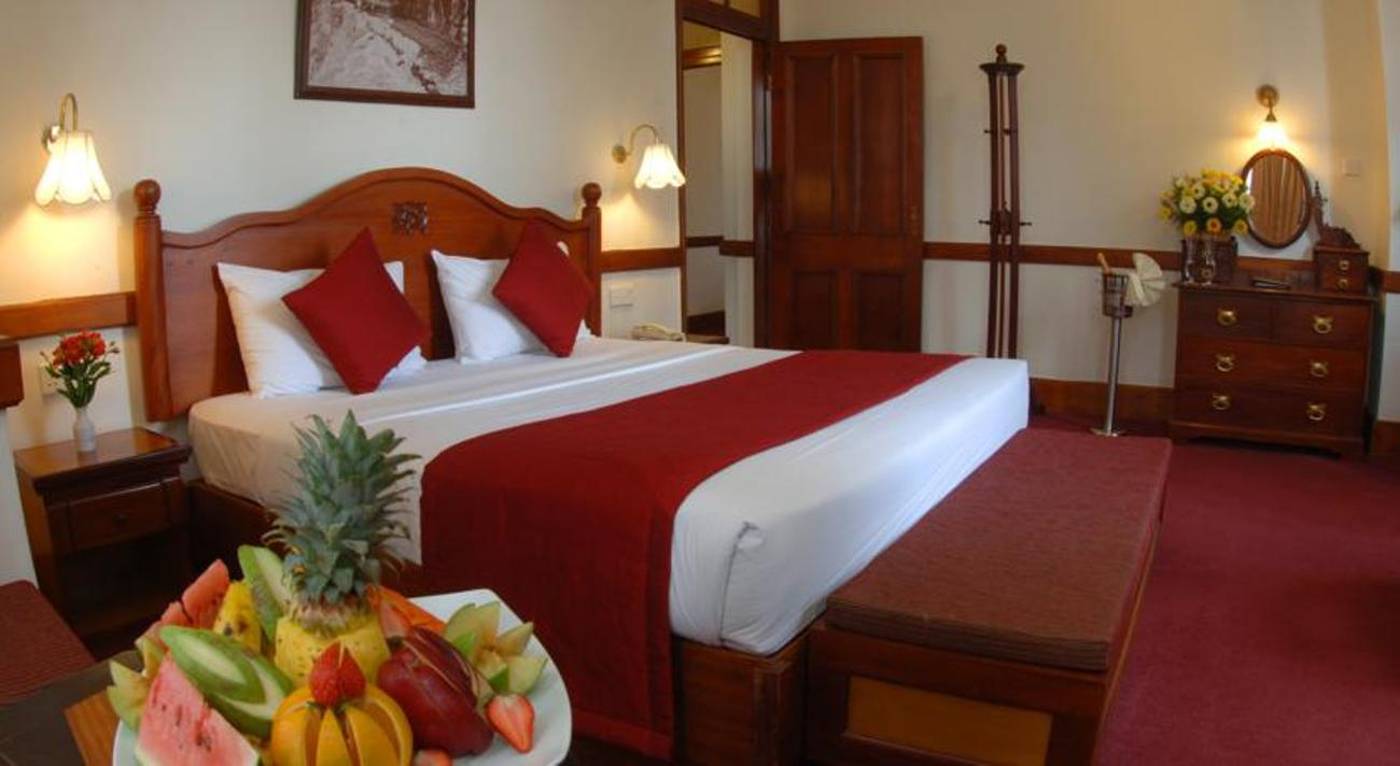 The-Grand-Hotel-Room-9