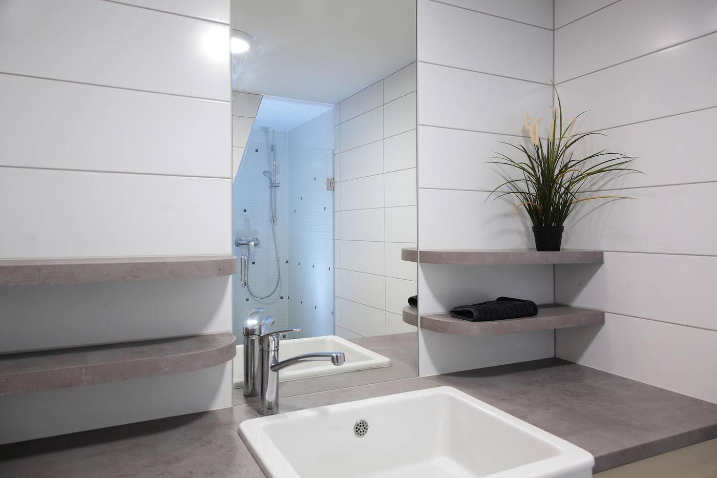 Maverick-Apartments---Vintage-Doubles-Room-35