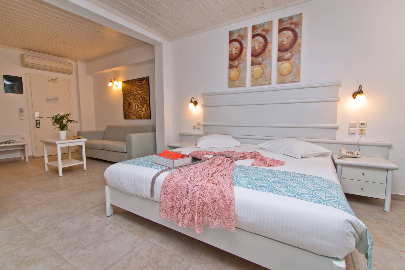 Yiannaki-Hotel-Room-19