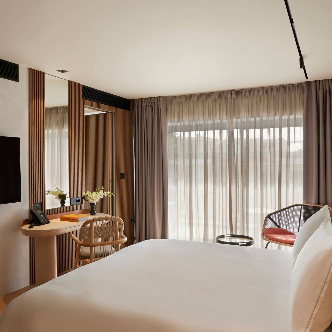 Dusit-Suites-Athens-Room-16