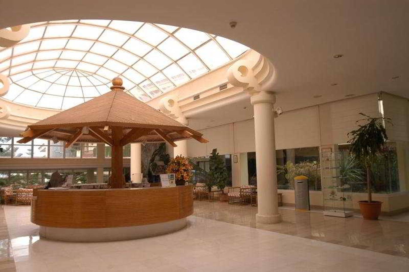 H10-Costa-Salinas-Lobby-9