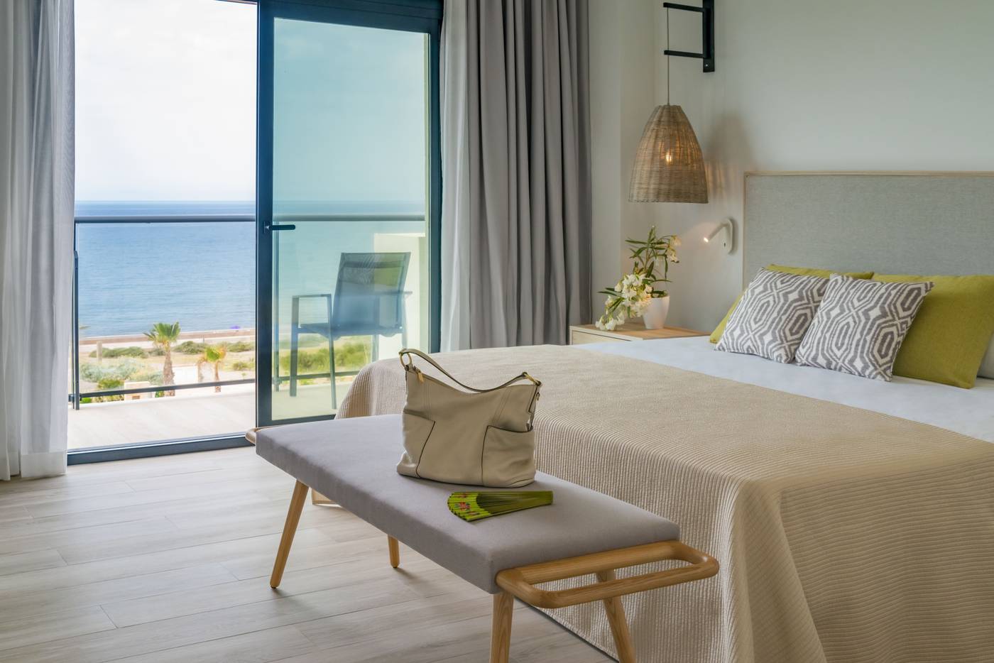 Cabogatamar-Garden-Room-19