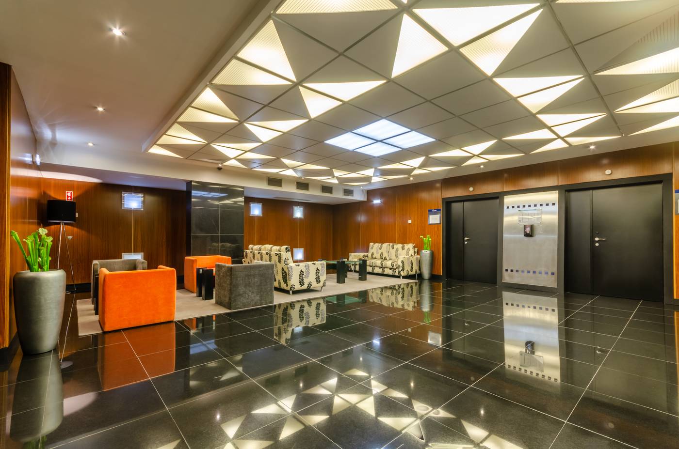 Olissippo-Marques-De-Sa-Lobby-15