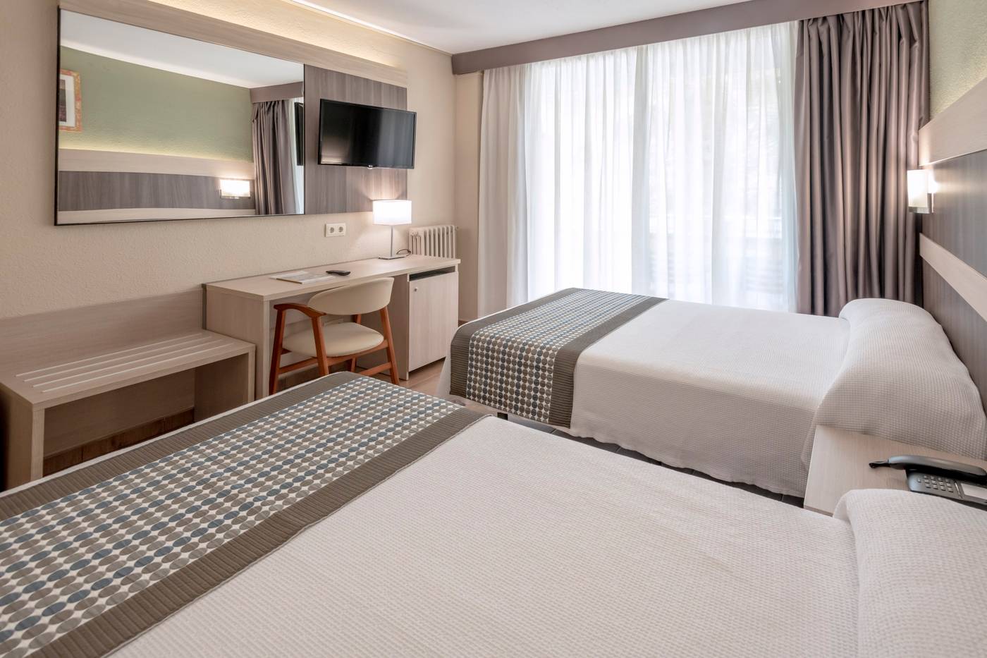 4R-Playa-Park-Room-30