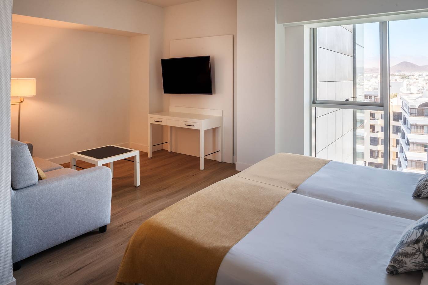 Arrecife-Gran-Hotel---Spa-Room-10