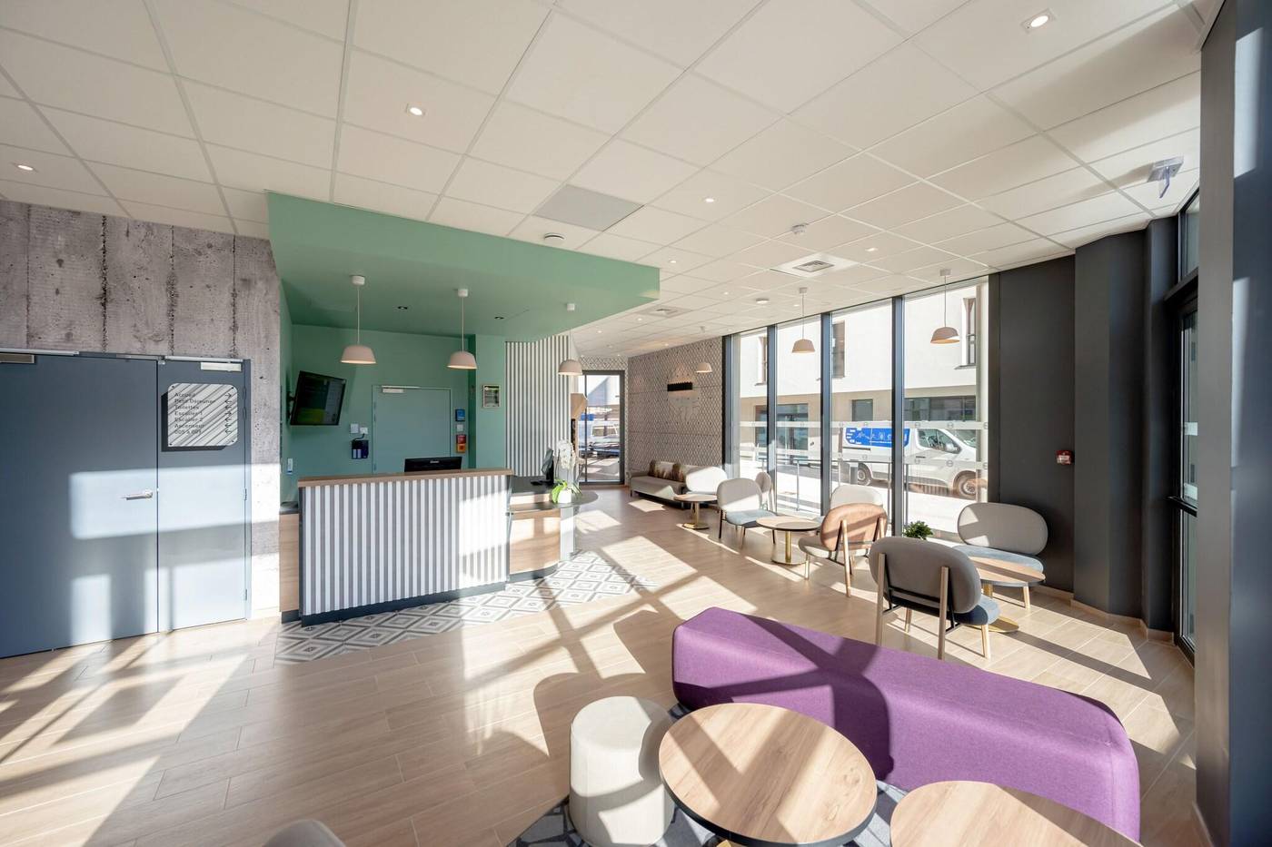 B&B HOTEL Toulon Centre Gare-France-Toulon-Lobby-7