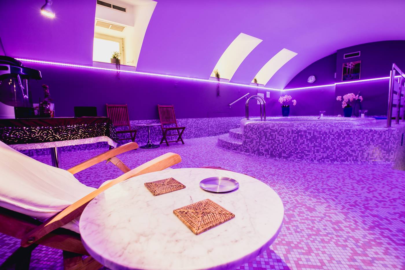 Hotel-Museum-Budapest-Sports-and-Entertainment-56