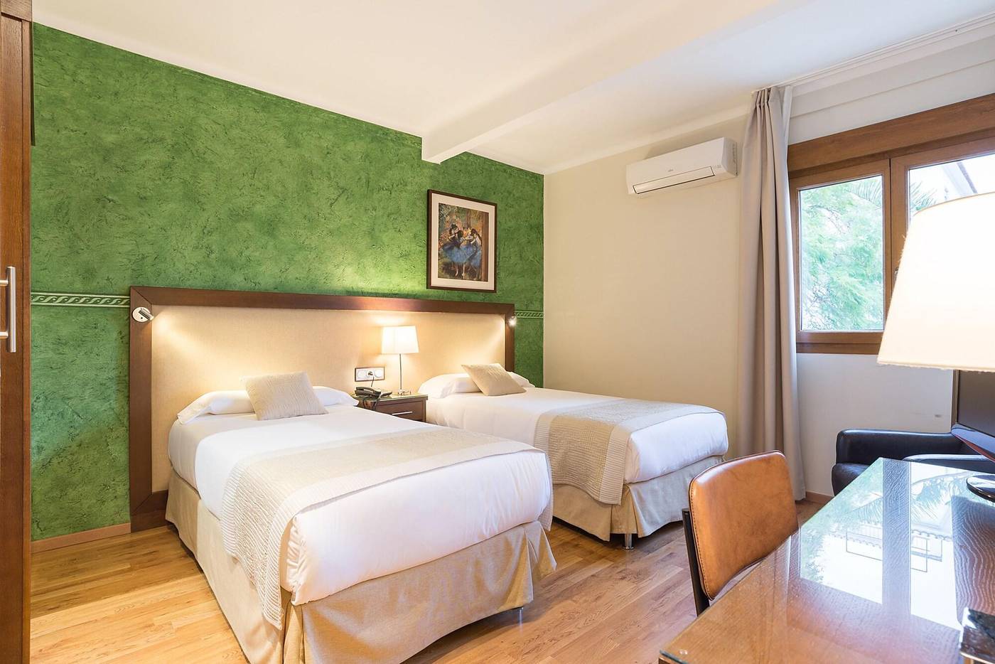 California-Room-8