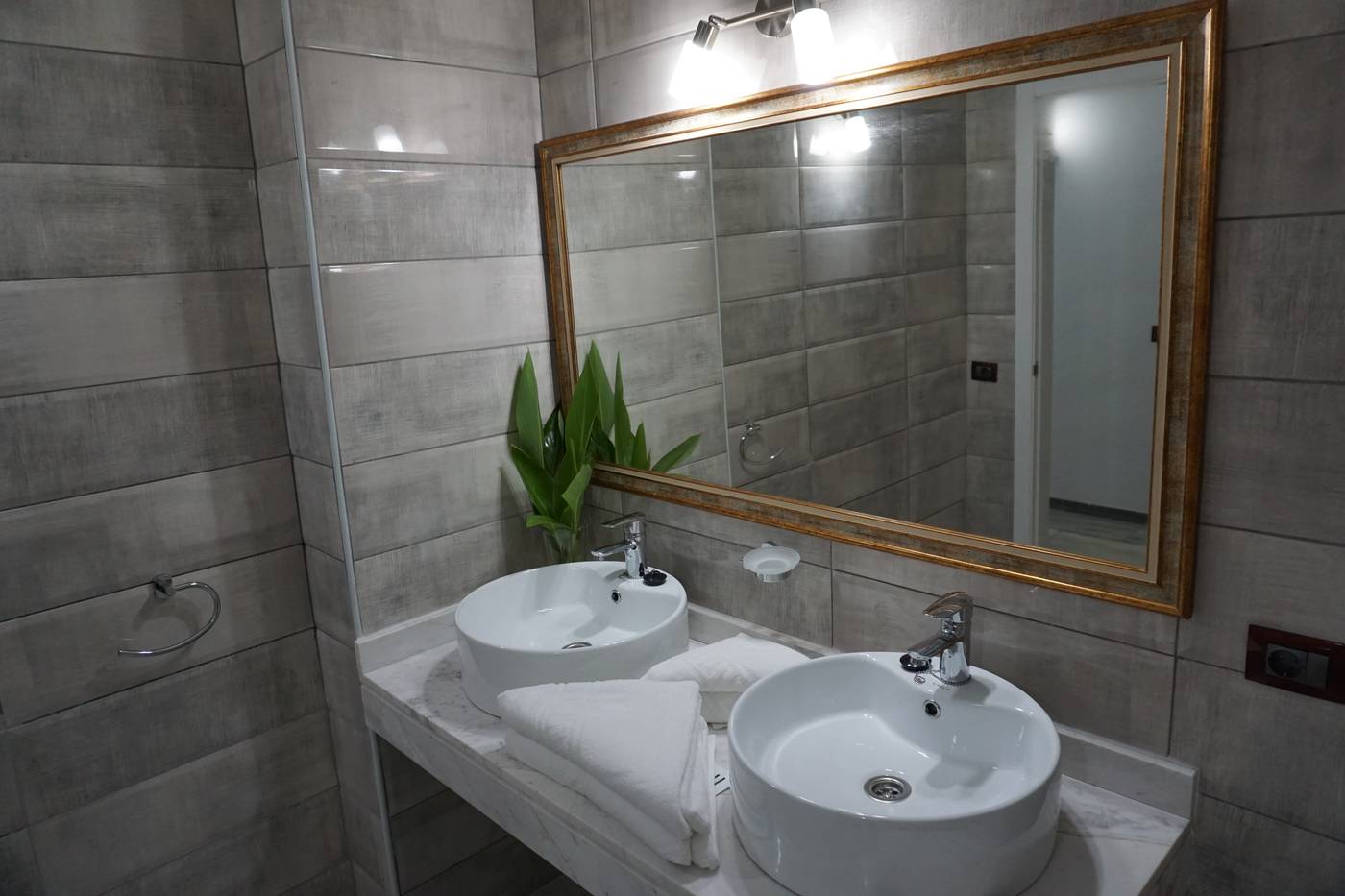 Las-Piramides-Resort-Room-34