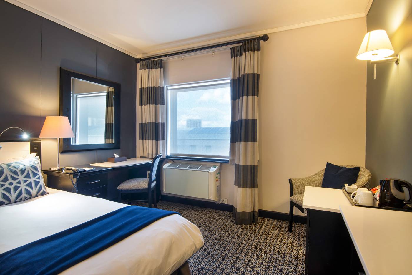 The-Commodore-Room-31