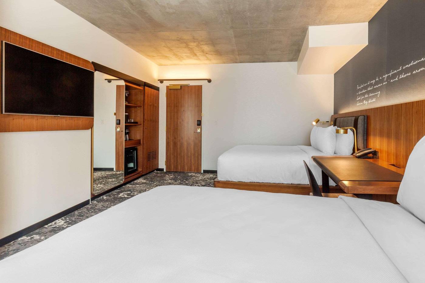 Cambria-Hotel-Boston-Downtown-South-Boston-Room-36