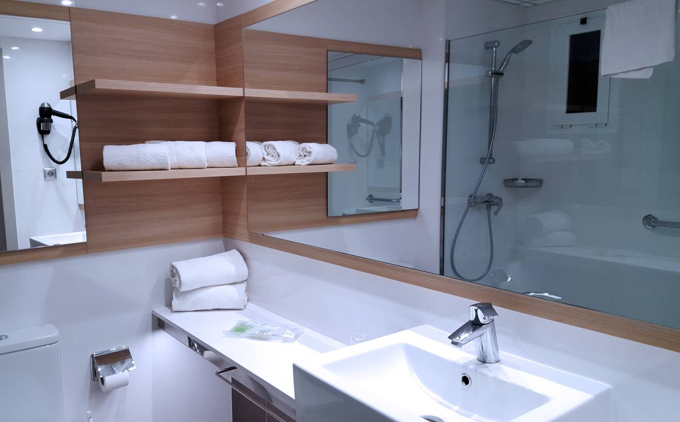 Augustus-Hotel-Room-32