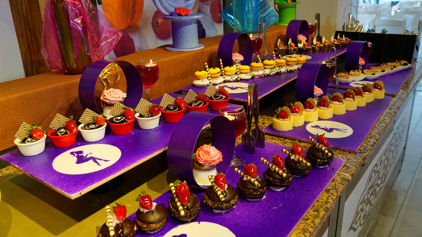 Club-Aqua-Plaza-Restaurant-74