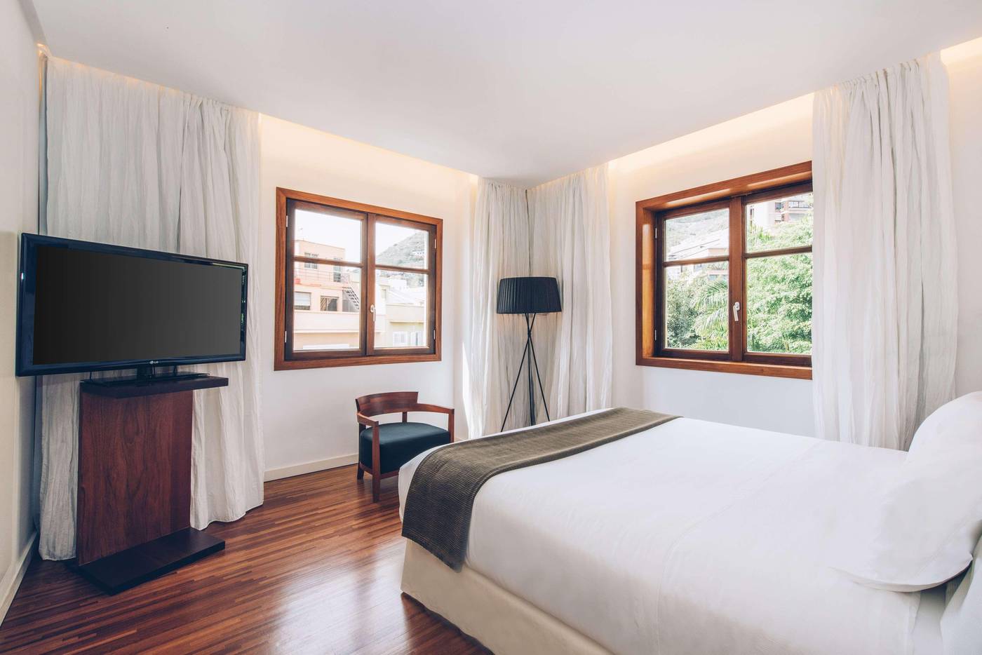 IBEROSTAR-Grand-Hotel-Mencey-Room-35