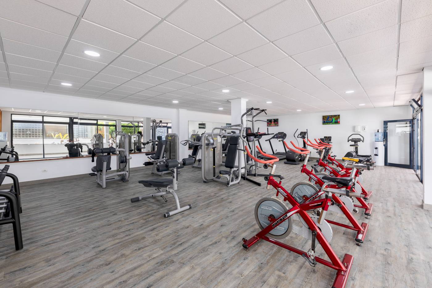 Hotel-LIVVO-Mirador-Papagayo-Sports-and-Entertainment-76