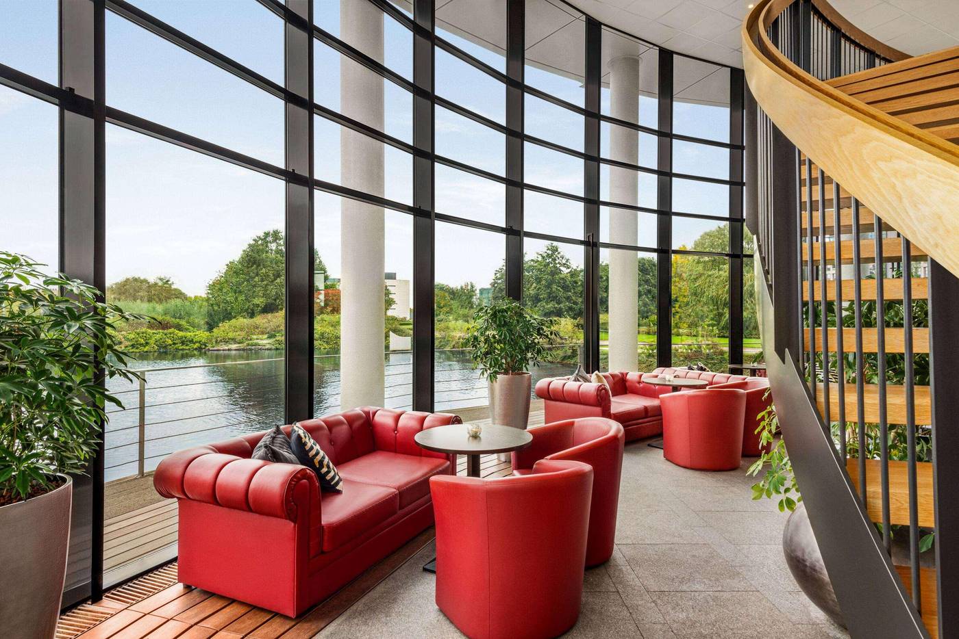 Amedia-Amsterdam-Airport-Trademark-by-Wyndham-Lobby-5