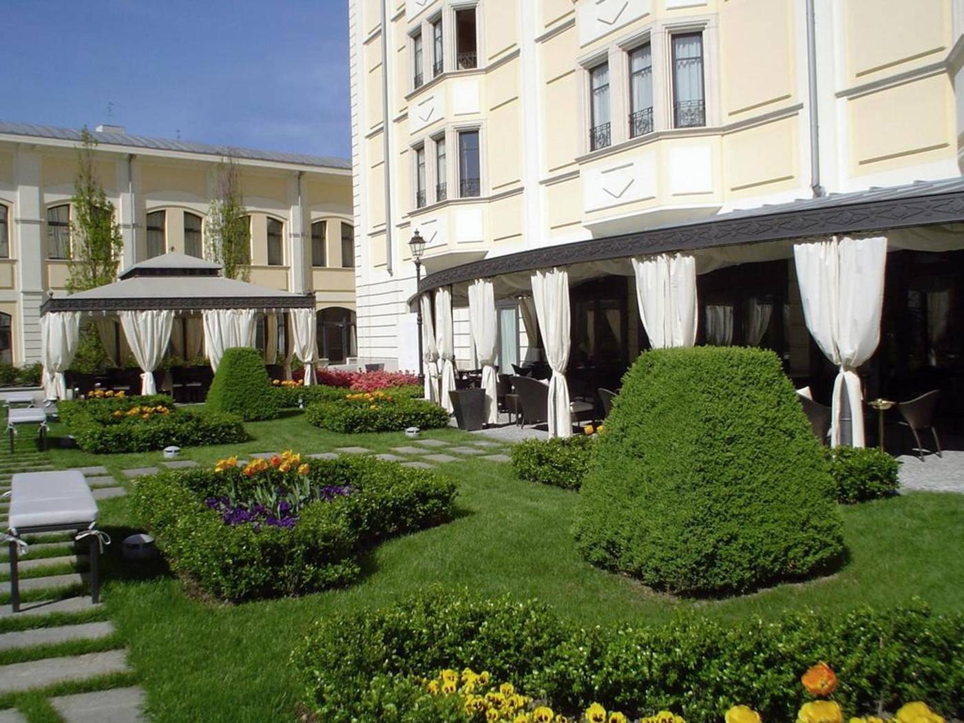 Grand-Visconti-Palace-Terrace-12