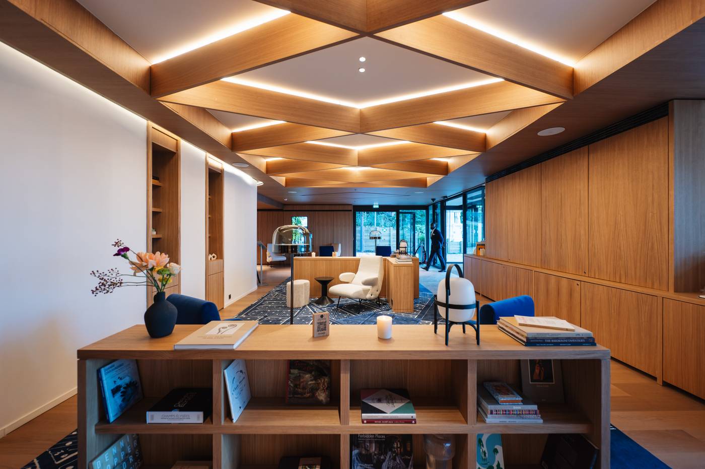 Domaine-Reine-Margot-Paris-Issy-MGallery-Collection-Lobby-5