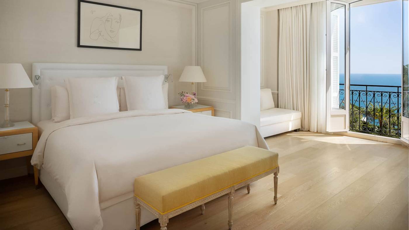 Grand-Hotel-du-Cap-Ferrat--A-Four-Seasons-Hotel-Room-47