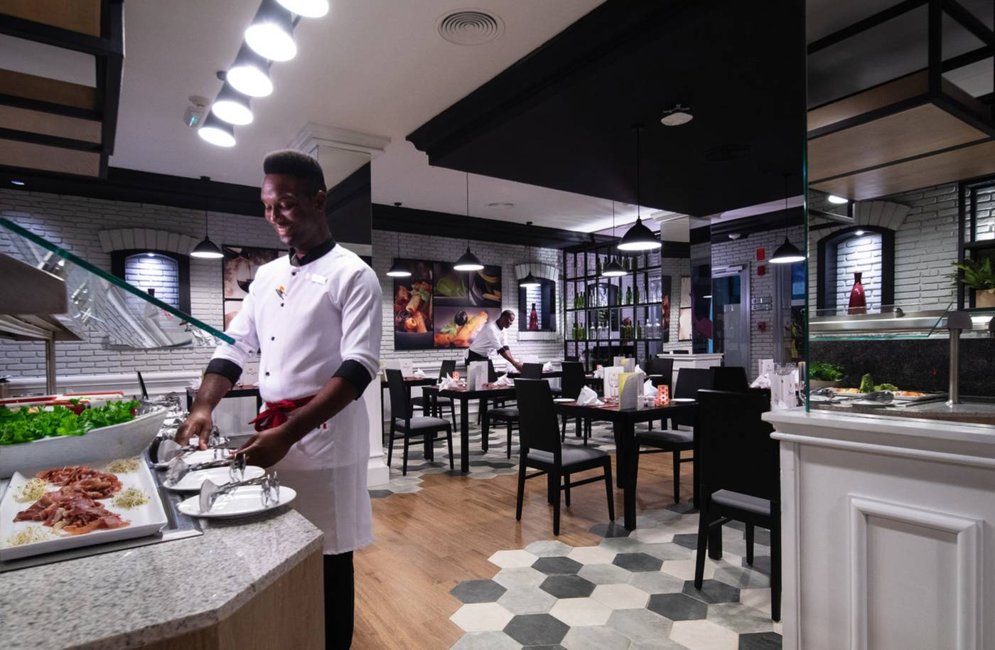 Riu-Palace-Tropical-Bay-All-Inclusive-Restaurant-32