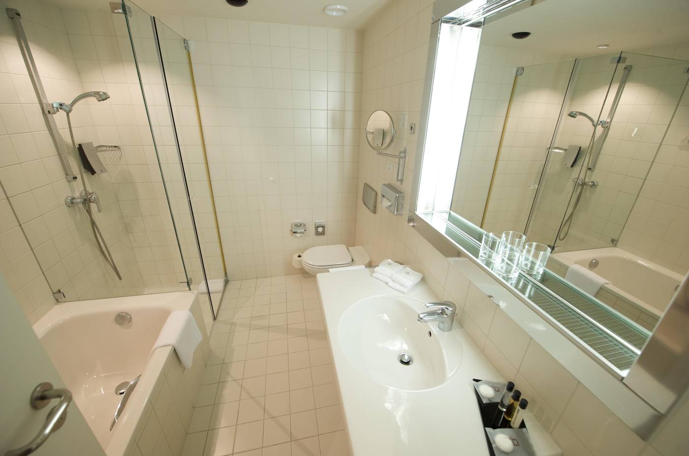 Holiday-Inn-Berlin---City-West-Room-28