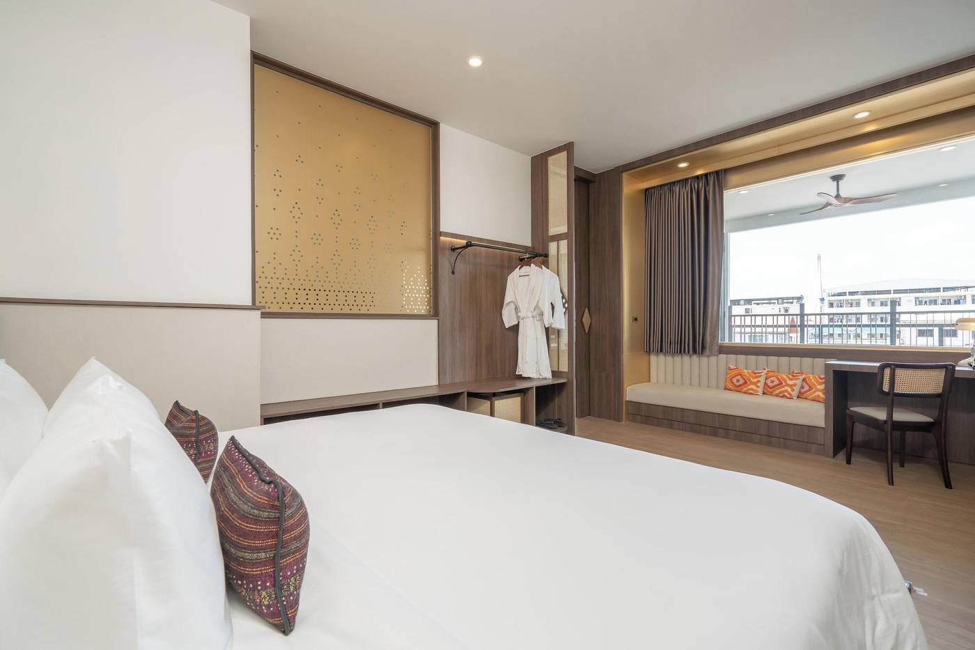 Pranakorn-Heritage-Hotel-Room-55