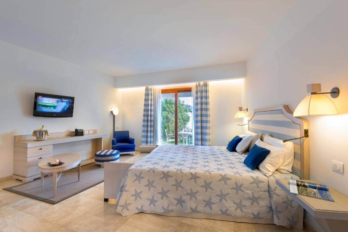 Grande-Baia-Resort-Hotel-Room-16