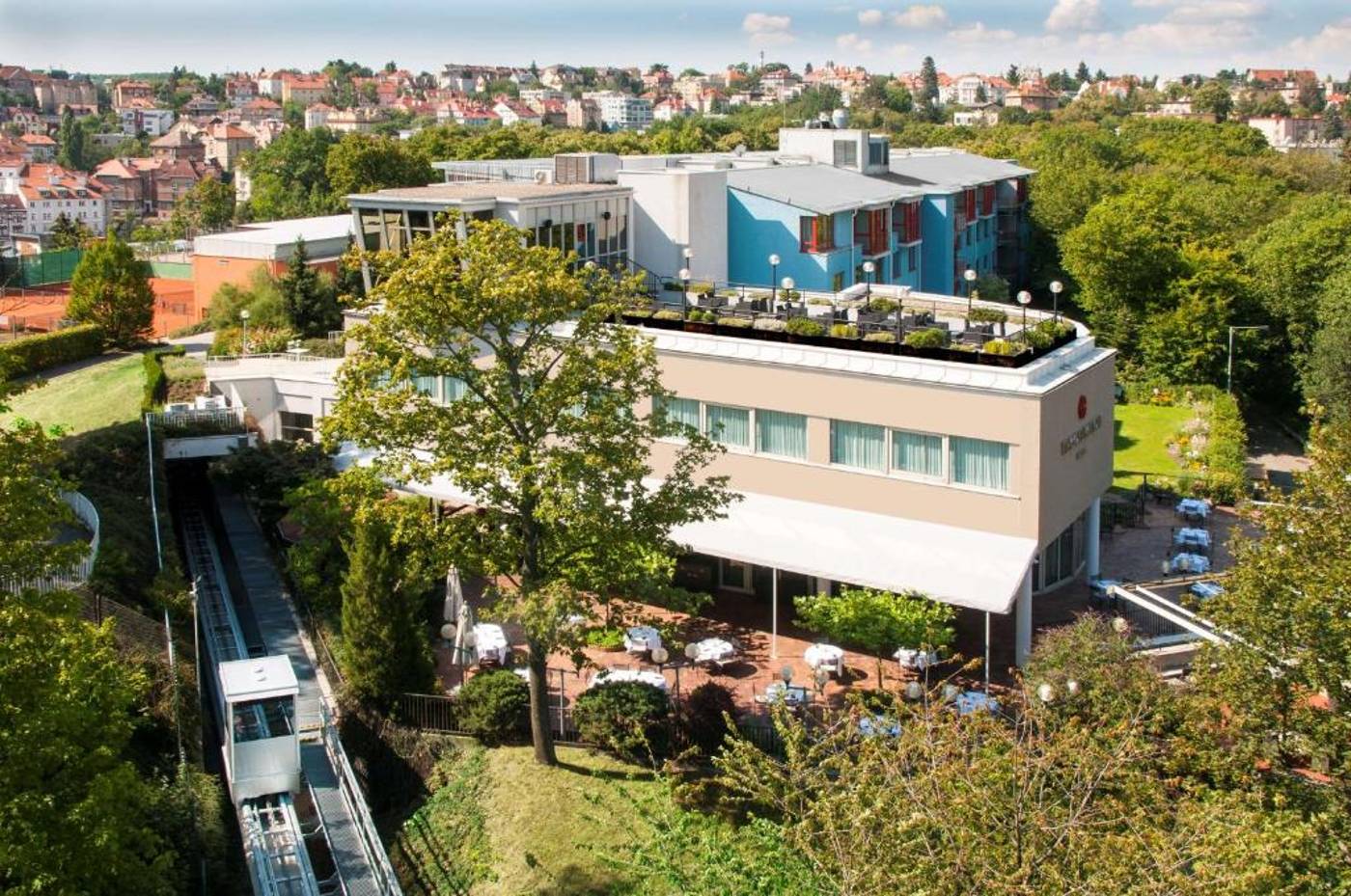 NH-Collection-Prague-General-view-2