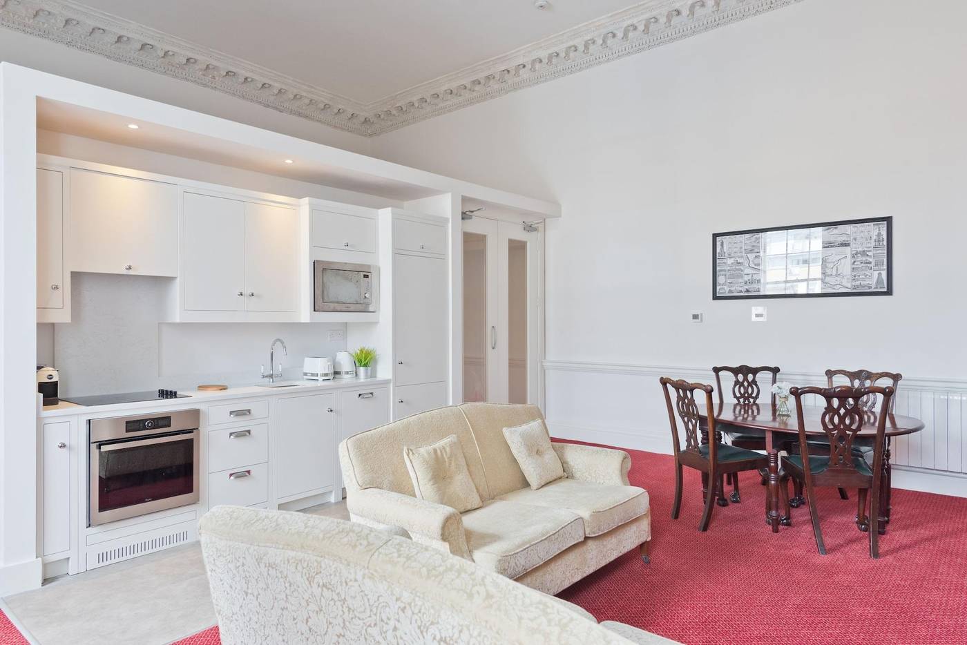 Henrietta-Suites-City-Centre-Room-38