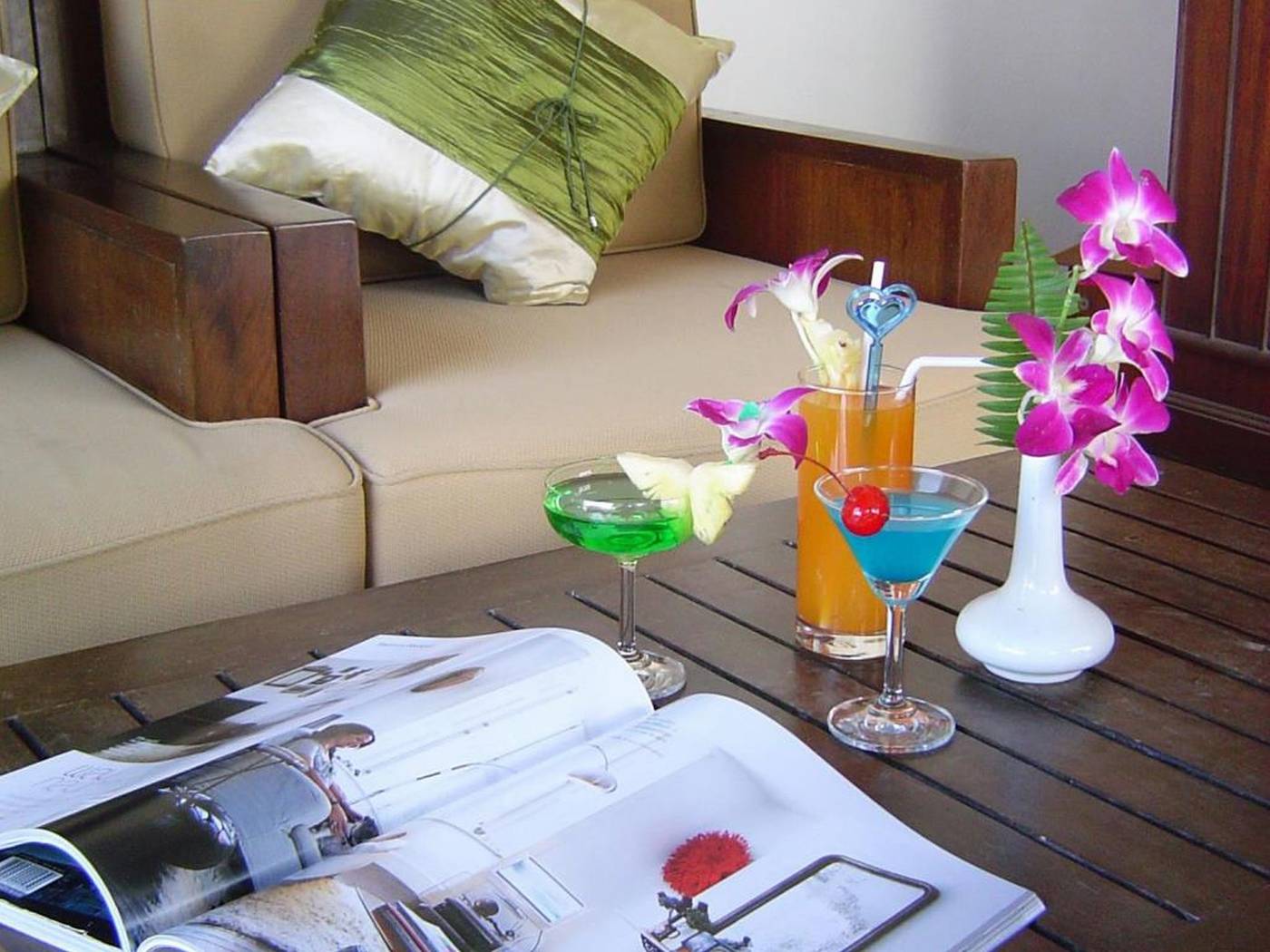 Sunset-Mansion-Lobby-5