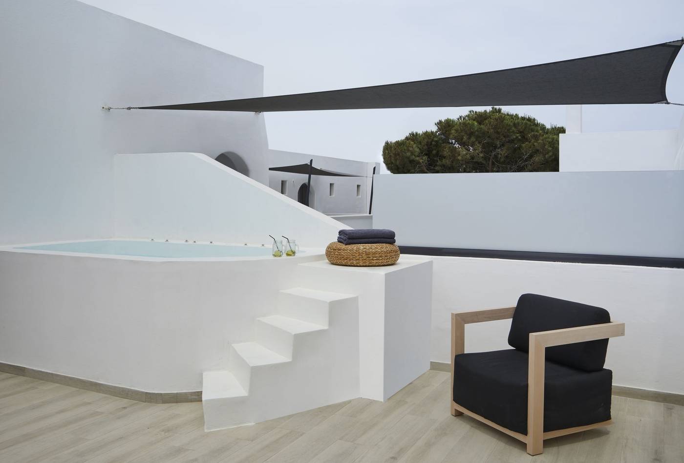 Kalisti-Hotel---Suites-Room-15