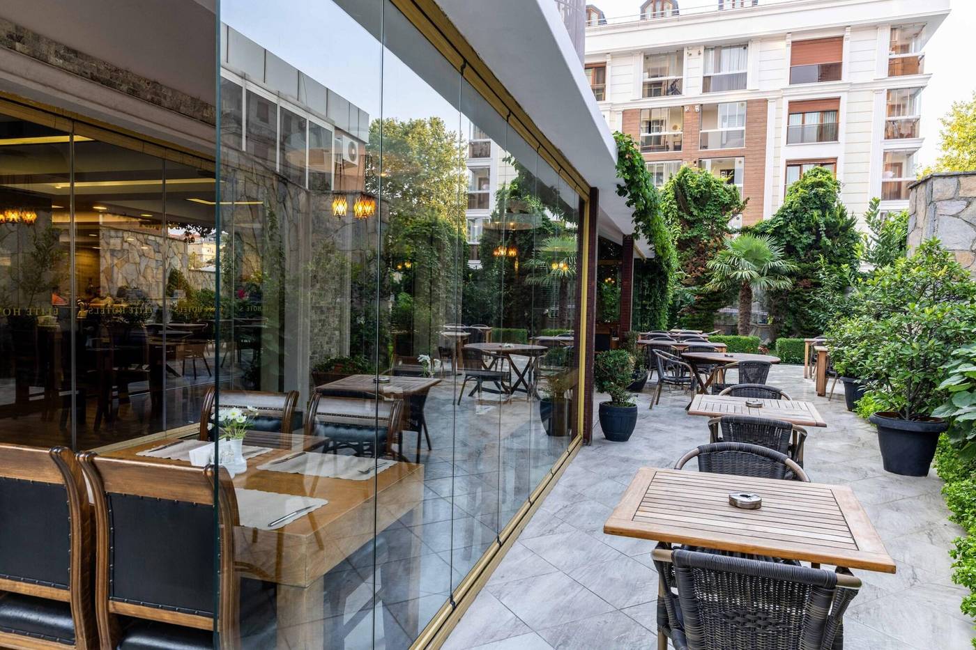 Elite-Hotel-Dragos-Restaurant-16