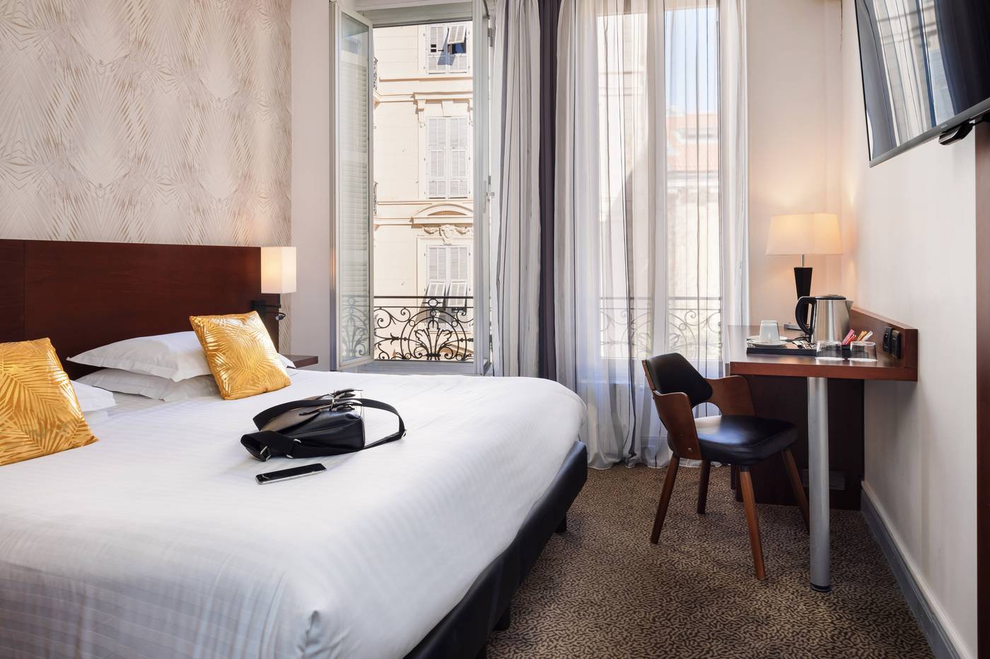 Best-Western-Plus-Hotel-Brice-Garden-Room-43