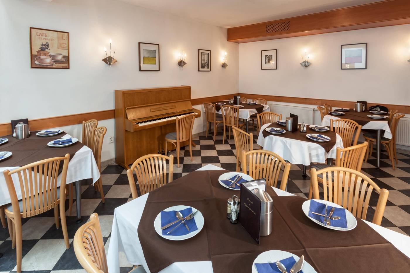 Augustus-et-Otto-Restaurant-27