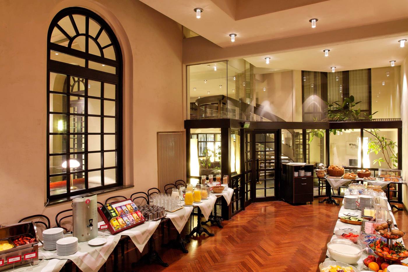 Central-Austria-INNSBRUCK-Restaurant-7