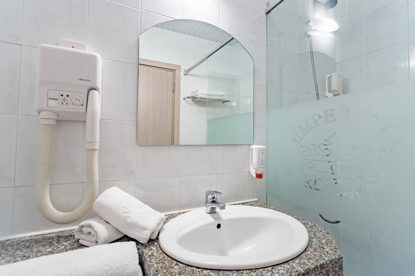 HI-Hotels-Imperial-Resort-Room-35