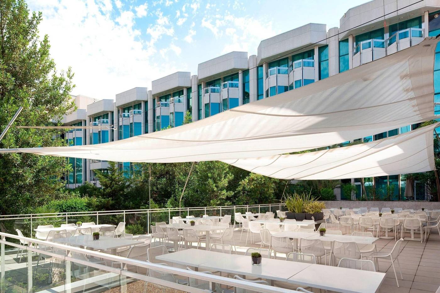 JW-Cannes-Conferences-17