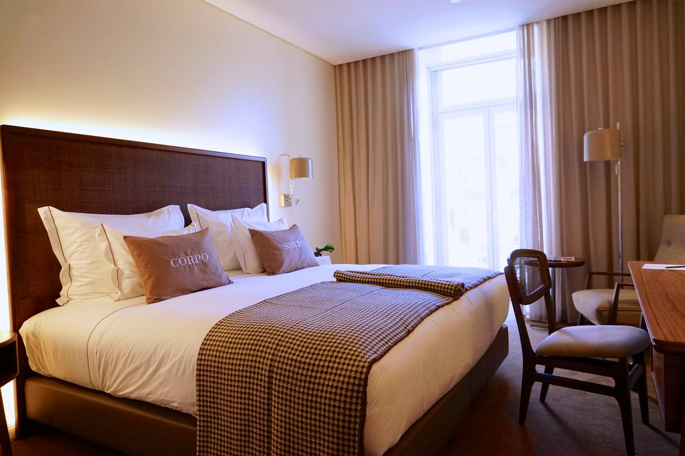 Corpo-Santo-Lisbon-Historical-Hotel-Room-17