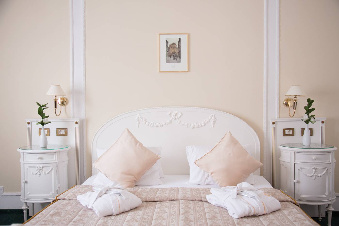 Ambassador-Zlat-----Husa-Room-36