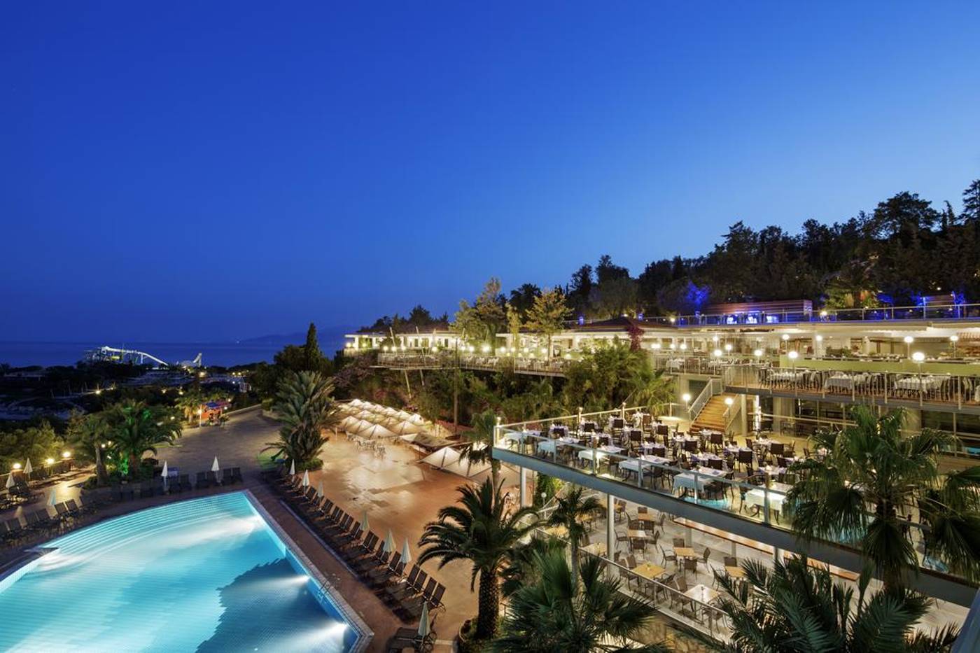 Pine Bay Holiday Resort - Kusadasi, Izmir - On The Beach