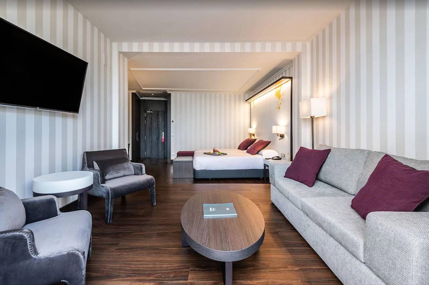 Palacio-San-Martin-Room-11