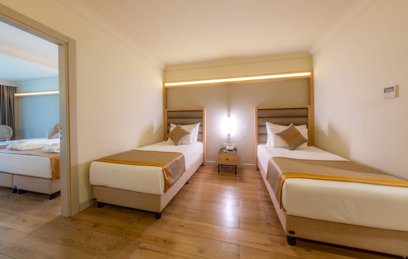 Aydinbey-King-s-Palace-Spa---Resort-Room-25