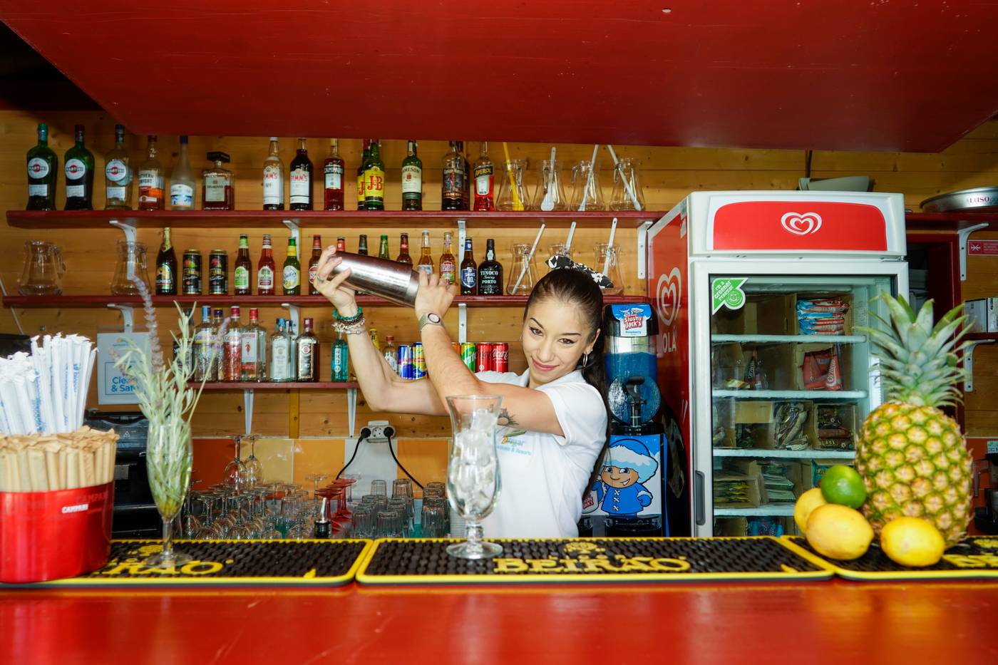 Alfagar-2-Aparthotel-Bar-67