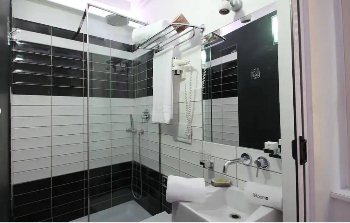 iRooms-Spanish-Steps-Room-12