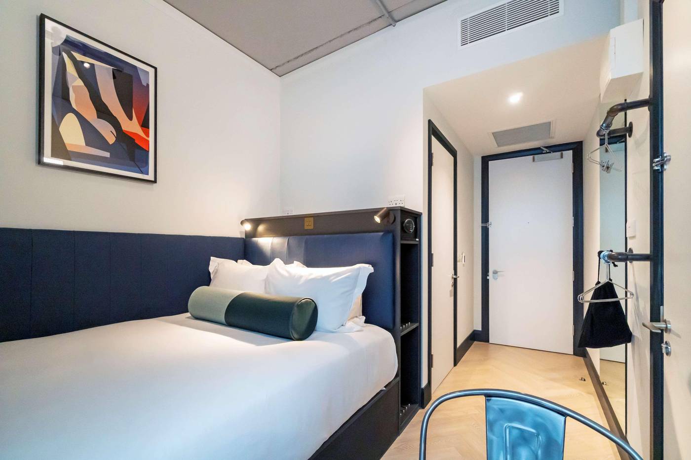 Hendrick-Smithfield-Room-8